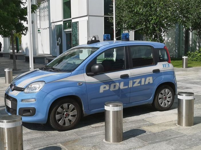 Fa scorta di un farmaco dagli effetti oppiacei e tenta di rivenderlo a Porta Palazzo: arrestato Fa scorta di un farmaco dagli effetti oppiacei e tenta di rivenderlo a Porta Palazzo: arrestato