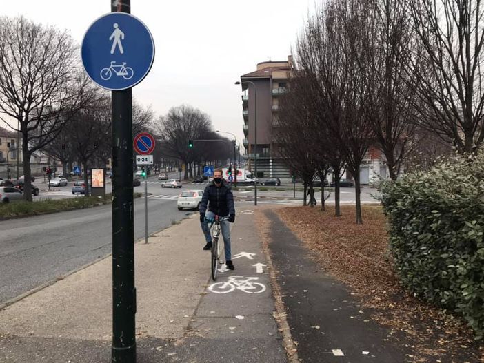 Pista ciclabile dell'area ex Paracchi Pista ciclabile dell'area ex Paracchi