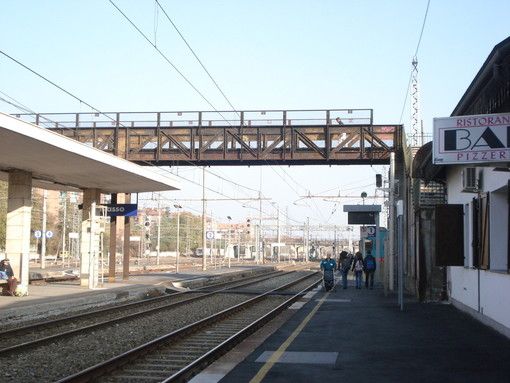 La stazione di Chivasso (foto d'archivio)