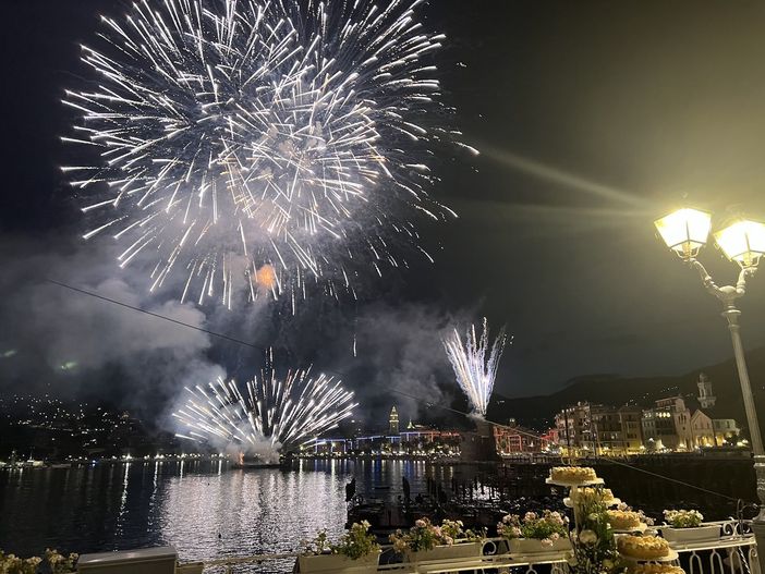 Feste di Luglio a Rapallo: Gruppo Sangiovanni e Savini Momenti d’Autore organizzano le serate “Incanto e Magia” a Villa Porticciolo Feste di Luglio a Rapallo: Gruppo Sangiovanni e Savini Momenti d’Autore organizzano le serate “Incanto e Magia” a Villa Porticciolo