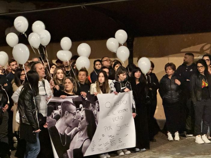 La manifestazione di lunedì scorso, in ricordo della coppia La manifestazione di lunedì scorso, in ricordo della coppia