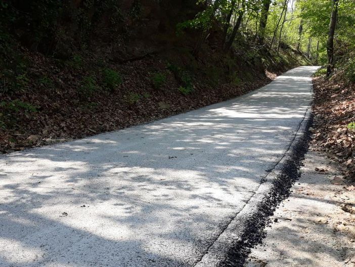 Asfalto in strada Canavero a Bricherasio