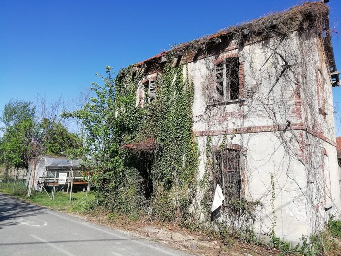 L’ex casello di Campiglione Fenile
