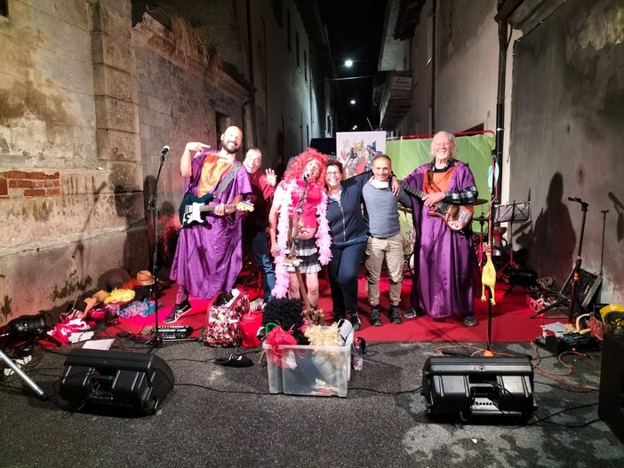 I Loscki Bosky con la costumista Carmen Sanua