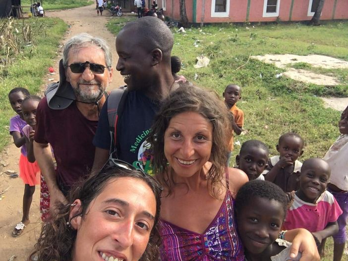 Segue la figlia in Kenya e... ci “porta” un pozzo grazie al contributo dei nonesi
