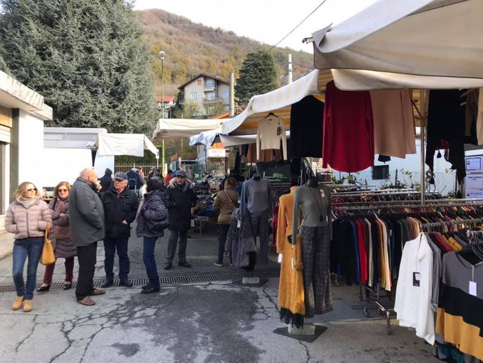 Domenica e lunedì sono stati due giorni vivi a Pinasca con Festa del Ringraziamento e Fera dl’Aj e dle traponte Domenica e lunedì sono stati due giorni vivi a Pinasca con Festa del Ringraziamento e Fera dl’Aj e dle traponte