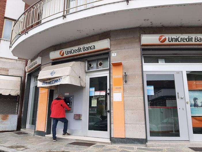 Pinasca: il bancomat Unicredit funzionerà ancora per qualche settimana Pinasca: il bancomat Unicredit funzionerà ancora per qualche settimana
