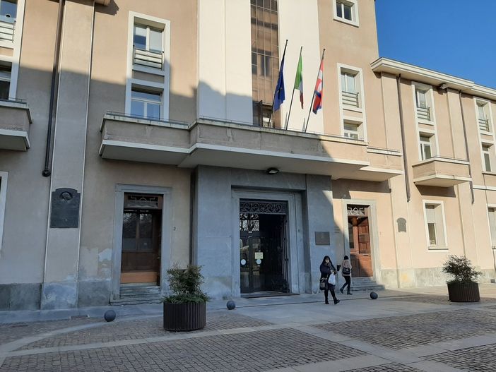 Il municipio di Pinerolo Il municipio di Pinerolo