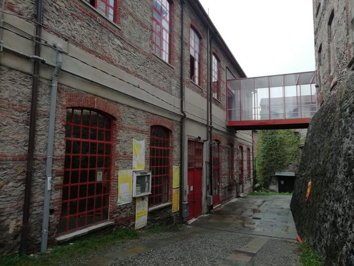Al Riuso di Torre Pellice un laboratorio per imparare a non gettare più i vecchi abiti Al Riuso di Torre Pellice un laboratorio per imparare a non gettare più i vecchi abiti