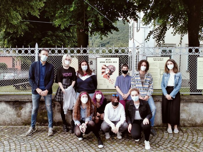 Foto di gruppo mostra anno Ford 113 Torre Pellice