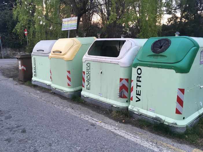 Cassonetti dell'immondizia Cassonetti dell'immondizia