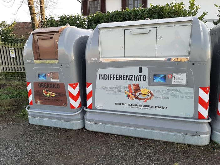 Cassonetti con bocca vincolata Cassonetti con bocca vincolata