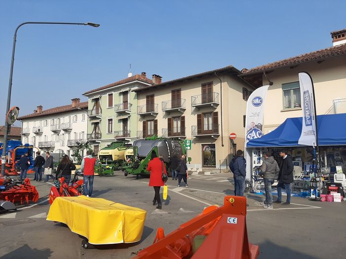 Senza assicurazione, le sequestrano l’auto a Vigone, ma la sera va lo stesso a Torino Senza assicurazione, le sequestrano l’auto a Vigone, ma la sera va lo stesso a Torino
