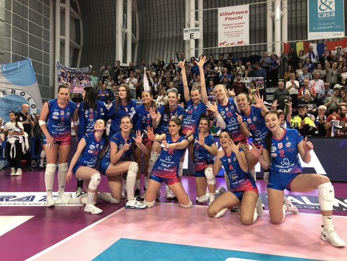 La festa a fine partita (foto di Christian Bosio)