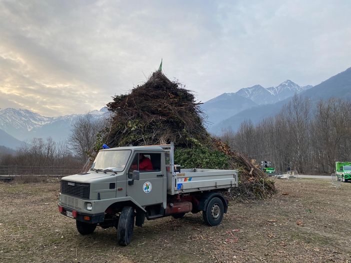 Il Bremach dell’Aib da sistemare e attrezzare Il Bremach dell’Aib da sistemare e attrezzare