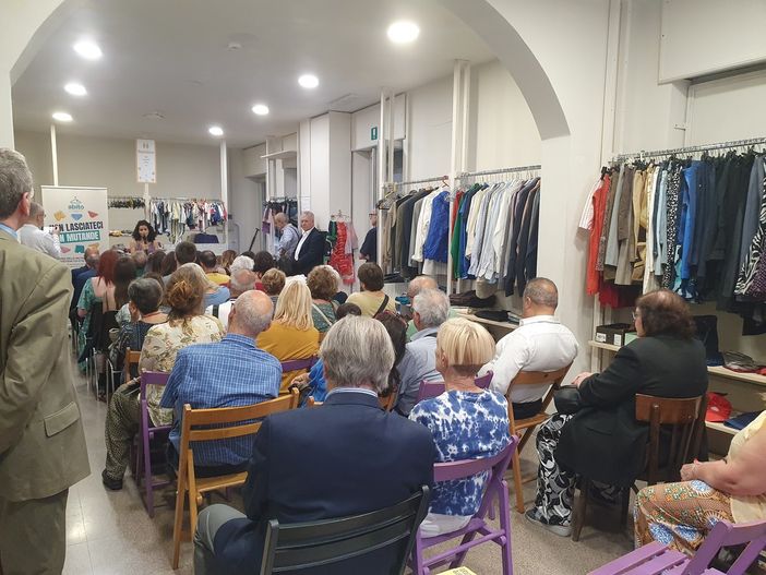 'Non lasciateci in mutande': la nuova iniziativa di Abito