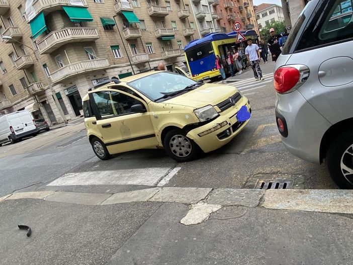 Incidente in via Tunisi all'angolo con via Madonna delle Rose
