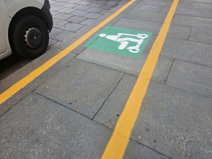 Nuovi stalli per i monopattini in città Nuovi stalli per i monopattini in città