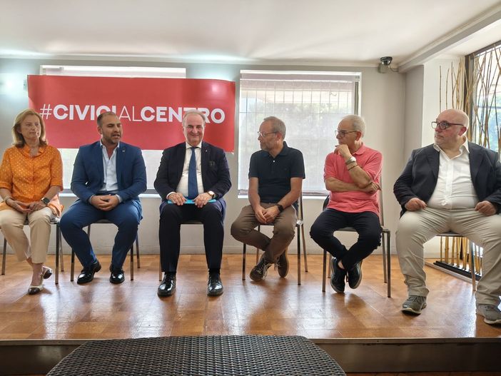 La presentazione di Civici al Centro La presentazione di Civici al Centro