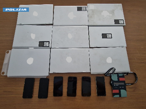 I computer sottratti dal ladro all'interno delle Ogr I computer sottratti dal ladro all'interno delle Ogr