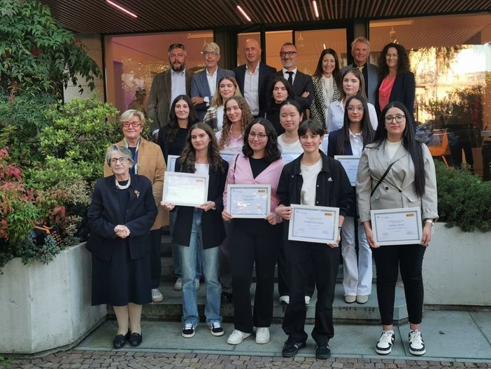 STEM: premiate 11 studentesse eccellenti con le Borse di Studio di Confindustria Canavese STEM: premiate 11 studentesse eccellenti con le Borse di Studio di Confindustria Canavese