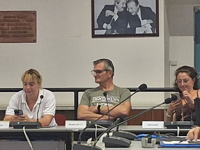 Circoscrizione 6: Enrico Scagliotti (nella foto al centro) lascia la Viabilità