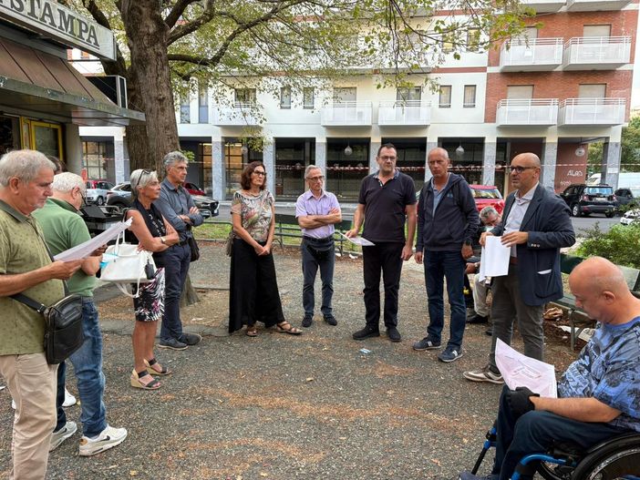 I dubbi dei consiglieri sul nuovo mercato di piazza Guala: “Così non funziona” I dubbi dei consiglieri sul nuovo mercato di piazza Guala: “Così non funziona”