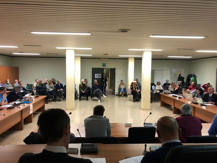 Bufera sulle parole del vicepresidente dem alla collega in Circoscrizione 8 Bufera sulle parole del vicepresidente dem alla collega in Circoscrizione 8