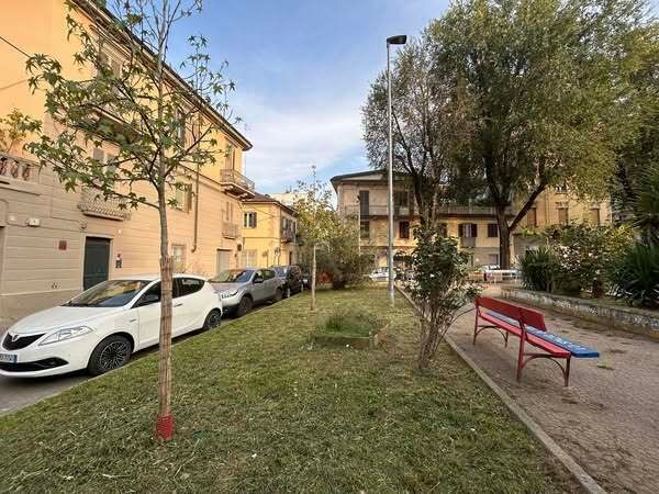 Pulizia per piazza Moncenisio