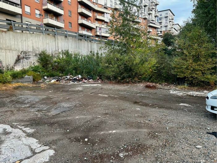 Amianto abbandonato vicino all’asilo, bonificata l’area Amianto abbandonato vicino all’asilo, bonificata l’area