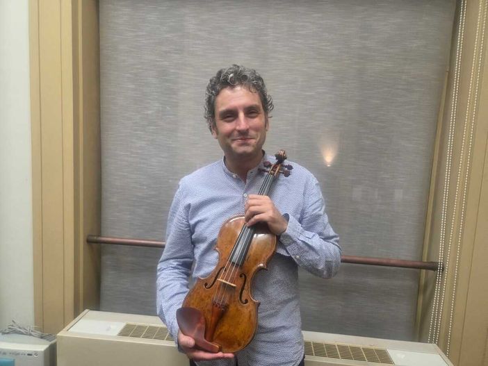 Il violionista torinese che riempie i teatri in Giappone, dove vive: "Qui ho trovato lo spirito sabaudo di un tempo" Il violionista torinese che riempie i teatri in Giappone, dove vive: "Qui ho trovato lo spirito sabaudo di un tempo"