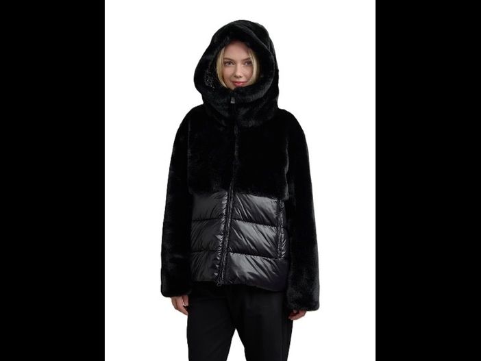 Quando lo sconto non vale il rumore: lo stile Step By Step incontra il Black Friday 2025