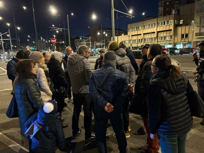 Cantieri, cordoli e pochi parcheggi: il caos della viabilità di piazza Stampini Cantieri, cordoli e pochi parcheggi: il caos della viabilità di piazza Stampini