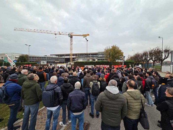 Protesta dei lavoratori Italdesign nel Torinese