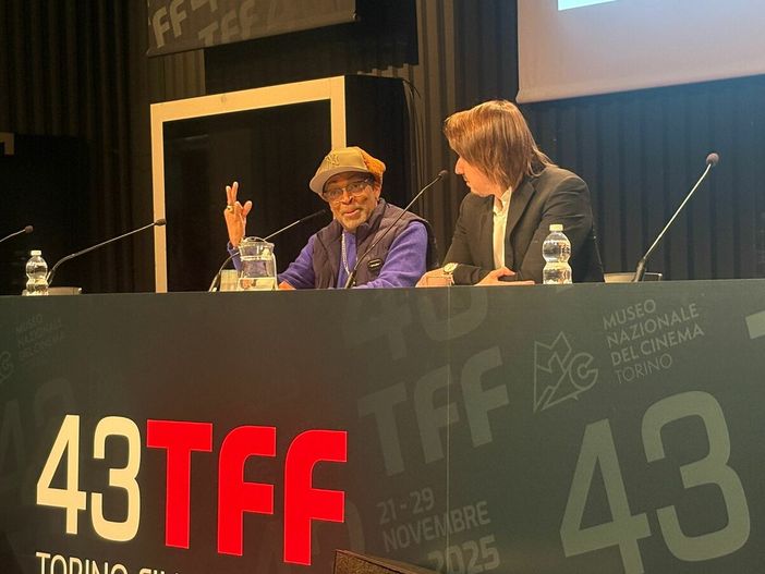 Spike Lee al 43° TFF spegne la polemica: “Nulla contro Sinner. Vorrei una sua racchetta per la mia collezione”