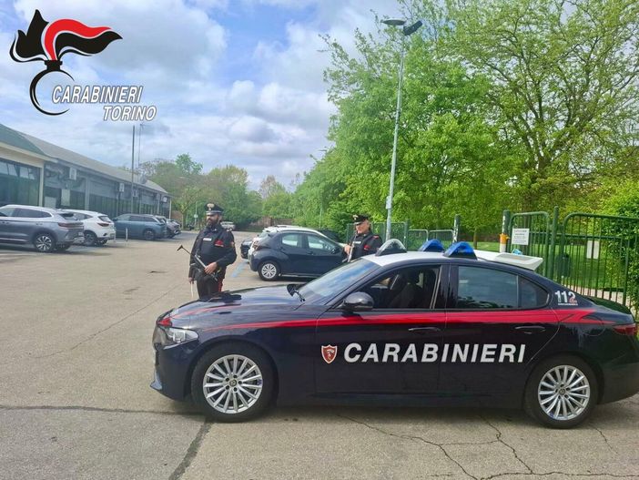 Dopo un mese di indagini, i carabinieri sono risaliti all'identità del ventenne