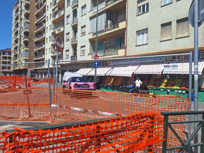 Cantieri di piazza Baldissera, commercianti in affanno: "Incassi giù dell’80%" Cantieri di piazza Baldissera, commercianti in affanno: "Incassi giù dell’80%"