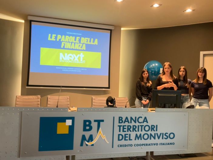 Le vincitrici dell’Istituto di istruzione Superiore Baldessano Roccati di Carmagnola Le vincitrici dell’Istituto di istruzione Superiore Baldessano Roccati di Carmagnola
