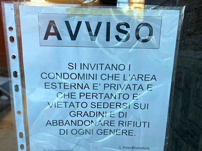 Polemica in via Ponderano per gli schiamazzi serali