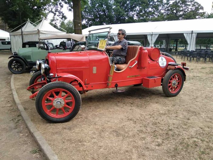 Auto storiche in mostra a Piazza d'Armi Auto storiche in mostra a Piazza d'Armi