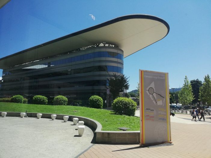 L’Unione Europea torna ad assumere: il 24 maggio scade il bando per diventare assistenti di lingua Italiana L’Unione Europea torna ad assumere: il 24 maggio scade il bando per diventare assistenti di lingua Italiana