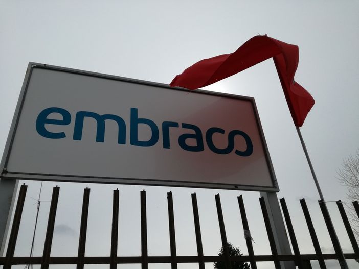 Embraco, ecco i primi sorrisi. Ma la prudenza regna ancora sovrana