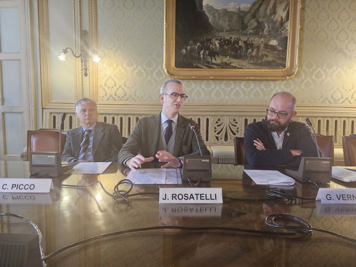 A Camera il convegno "Apriamo alla salute globale, fermiamo l’Aids" A Camera il convegno "Apriamo alla salute globale, fermiamo l’Aids"