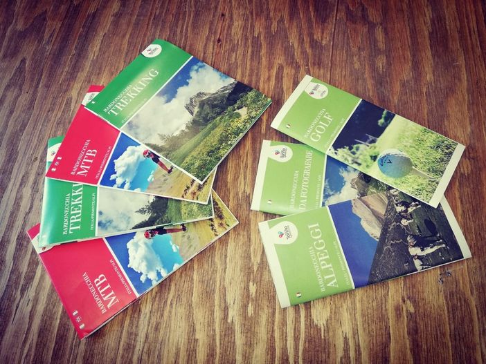 Cinque opuscoli informativi per conoscere meglio Bardonecchia Cinque opuscoli informativi per conoscere meglio Bardonecchia