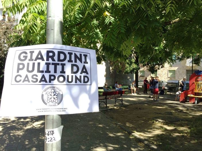 CasaPound pulisce un altro parco giochi di Torino