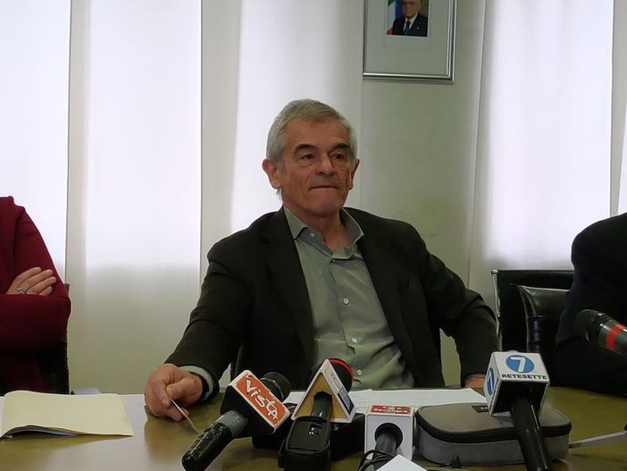 Chiamparino smentisce Toninelli: &quot;Il Tav non costa 20 miliardi, il ministro si riferisce a cifre vecchie&quot;