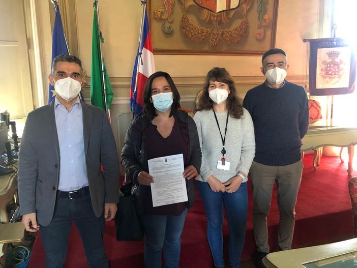 "Con-tatto": siglato a Chieri il patto di condivisione per i minori più fragili