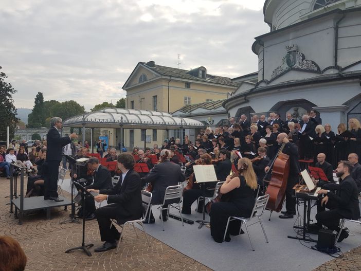 Il concerto al cimitero Monumentale Il concerto al cimitero Monumentale