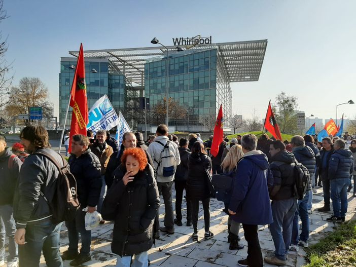 Ex Embraco, la manifestazione a Pero apre una settimana dal grande peso specifico [FOTO]
