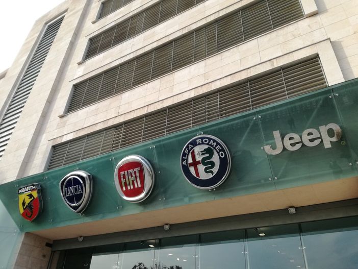 Fca e Gruppo Peugeot-Citroen allo scoperto, la fusione a un passo. Manley: "Possiamo cambiare il settore: saremo leader globali" Fca e Gruppo Peugeot-Citroen allo scoperto, la fusione a un passo. Manley: "Possiamo cambiare il settore: saremo leader globali"